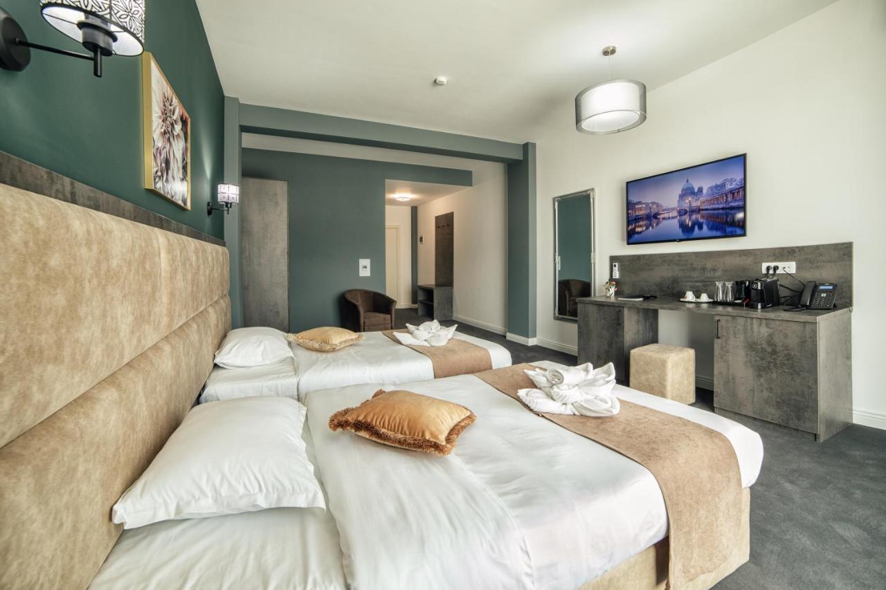 Rădăuţi Hotel Nordic Twins & Wellness מראה חיצוני תמונה