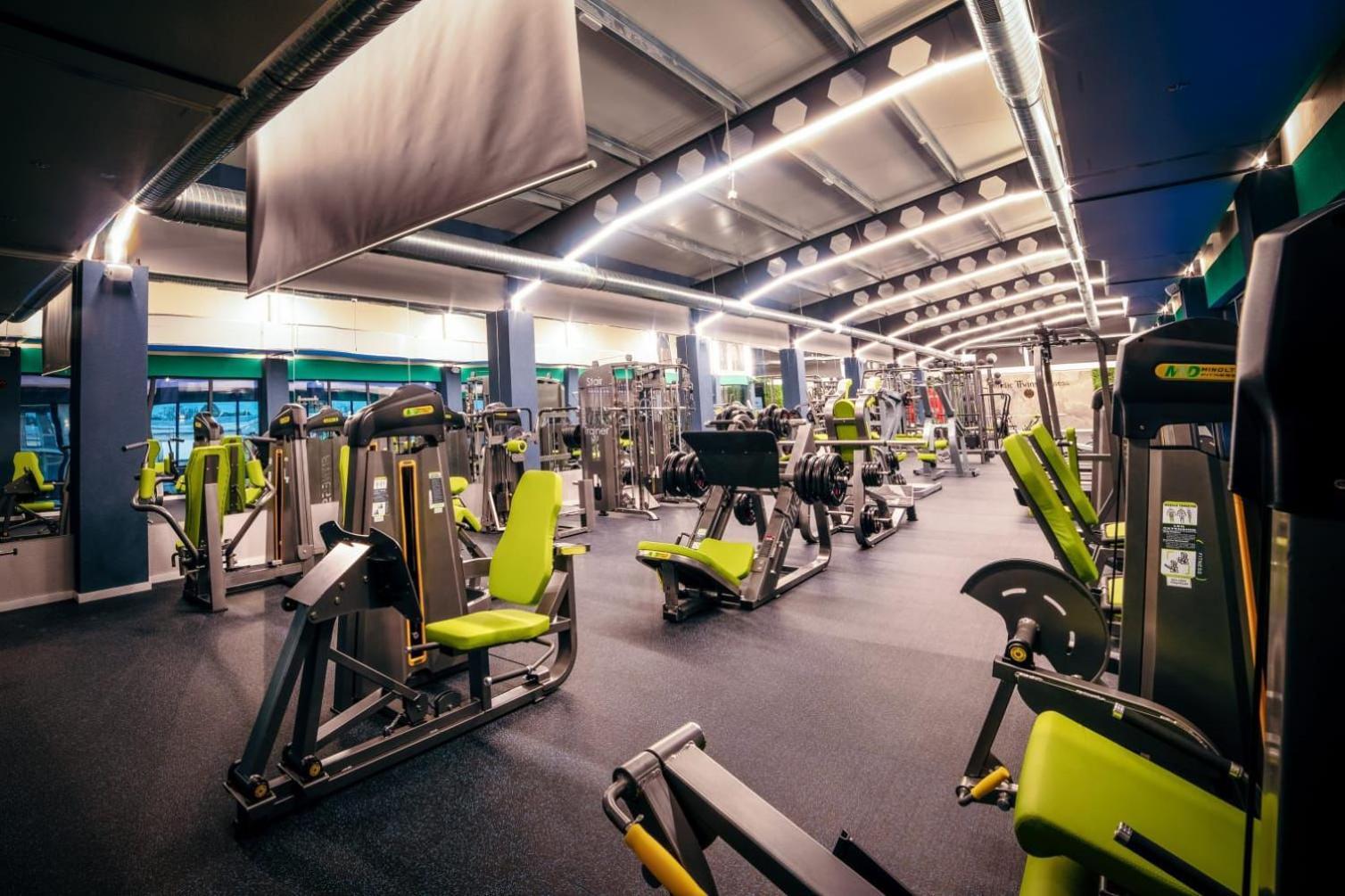 Rădăuţi Hotel Nordic Twins & Wellness מראה חיצוני תמונה