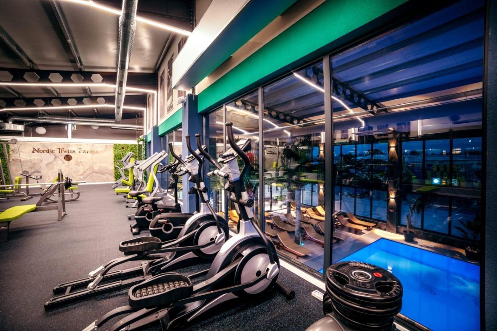 Rădăuţi Hotel Nordic Twins & Wellness מראה חיצוני תמונה
