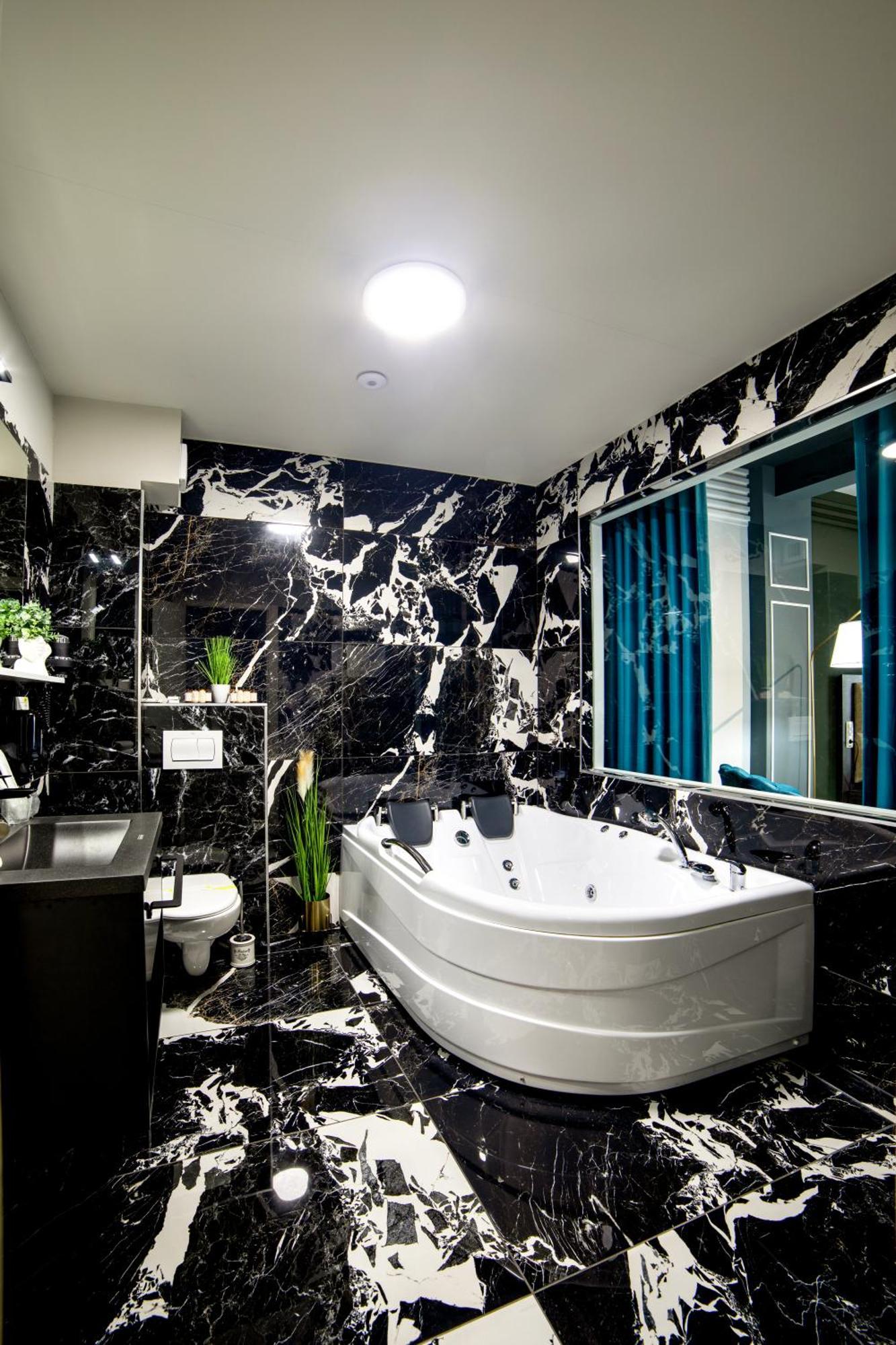 Rădăuţi Hotel Nordic Twins & Wellness מראה חיצוני תמונה